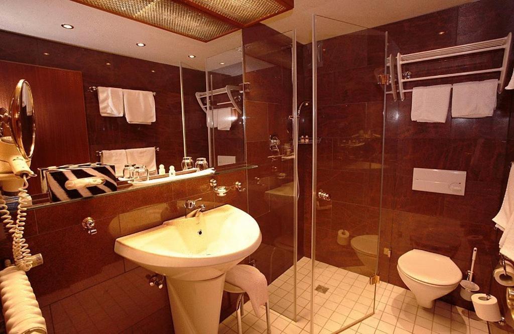 Art-Hotel Am Park بادنويلر المظهر الخارجي الصورة