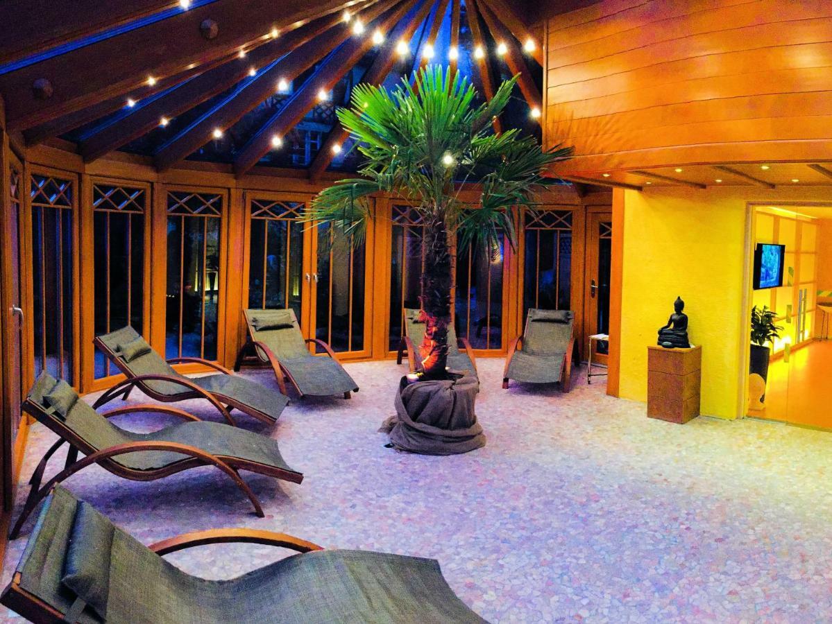 Art-Hotel Am Park بادنويلر المظهر الخارجي الصورة