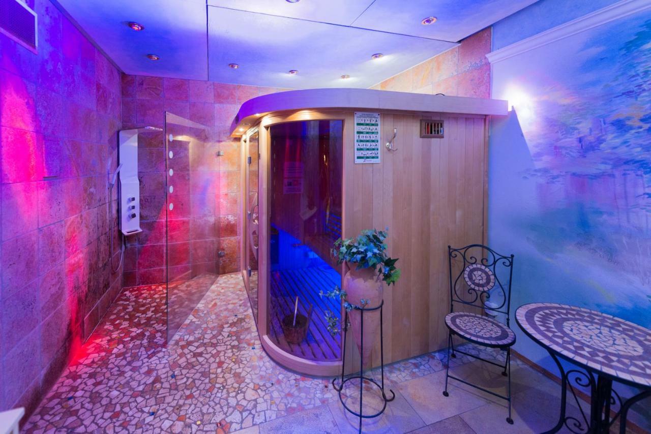 Art-Hotel Am Park بادنويلر المظهر الخارجي الصورة